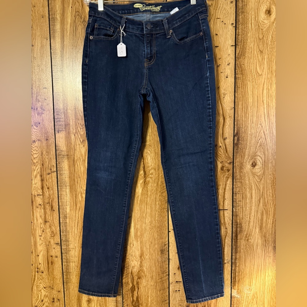 GUC Old Navy Sweet heart denim jeans. Size 6.